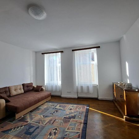 Cozy Apartment In The Heart Of Сибиу Экстерьер фото