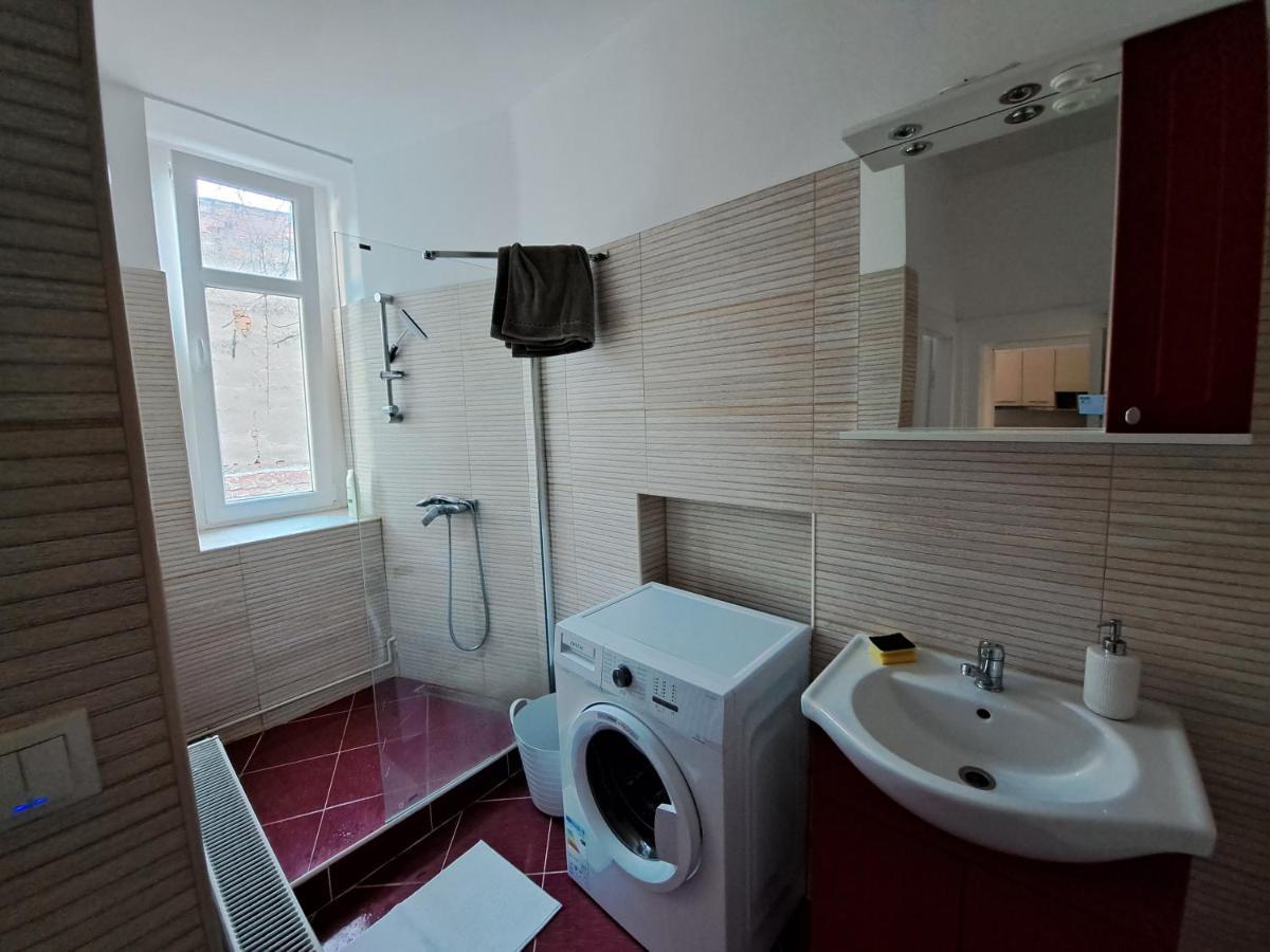 Cozy Apartment In The Heart Of Сибиу Экстерьер фото